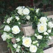 Traditional Open Wreath Ring White